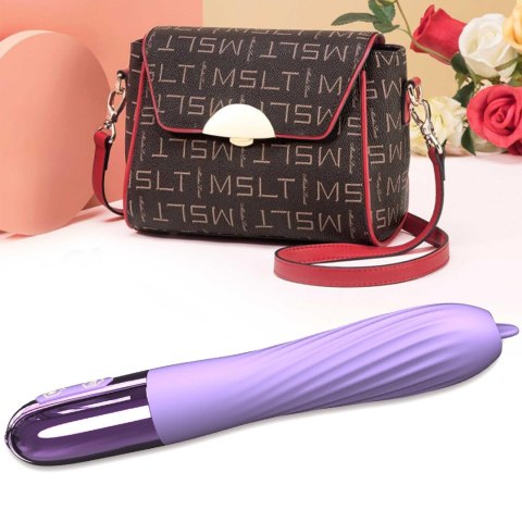 Podgrzewany wibrator z Języczkiem do stymulacji łechtaczki lub punktu G. 10 funkcji wibracji.Długość: 18 cm. Podgrzewany wibrator z Języczkiem do stymulacji łechtaczki lub punktu G. 10 funkcji wibracji.Długość: 18 cm.